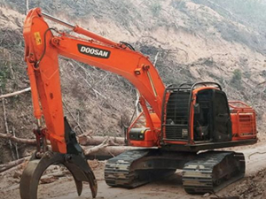 Гусеничный экскаватор DOOSAN DX220AF